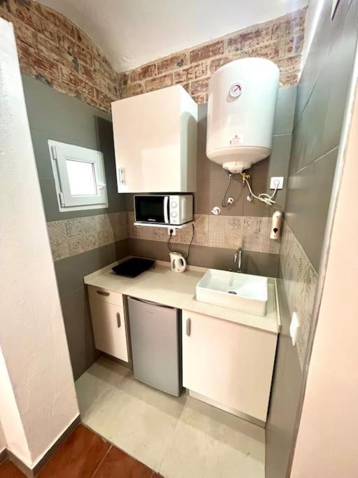 Nuevos Apartamentos Frente Al Mar Y A La Playa Castelldefels Esterno foto