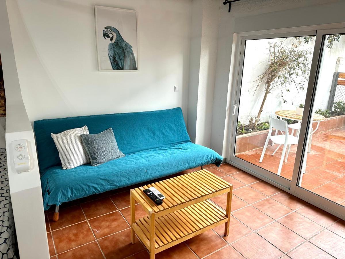 Nuevos Apartamentos Frente Al Mar Y A La Playa Castelldefels Esterno foto