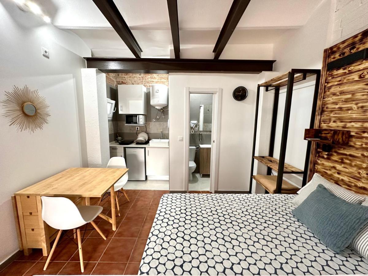 Nuevos Apartamentos Frente Al Mar Y A La Playa Castelldefels Esterno foto