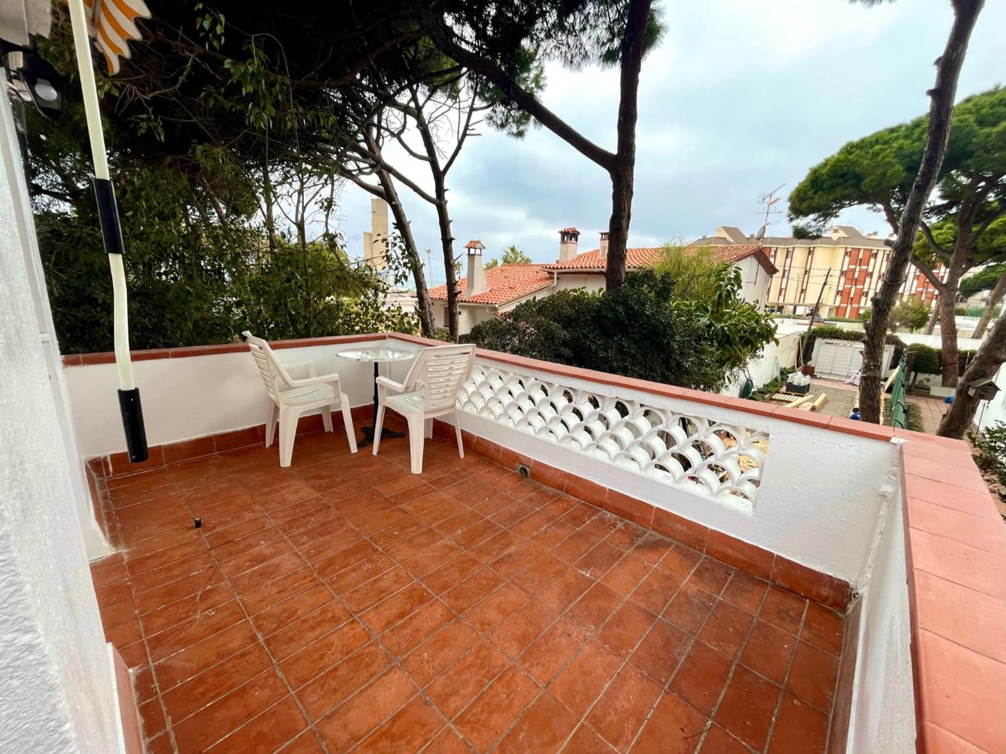 Nuevos Apartamentos Frente Al Mar Y A La Playa Castelldefels Esterno foto